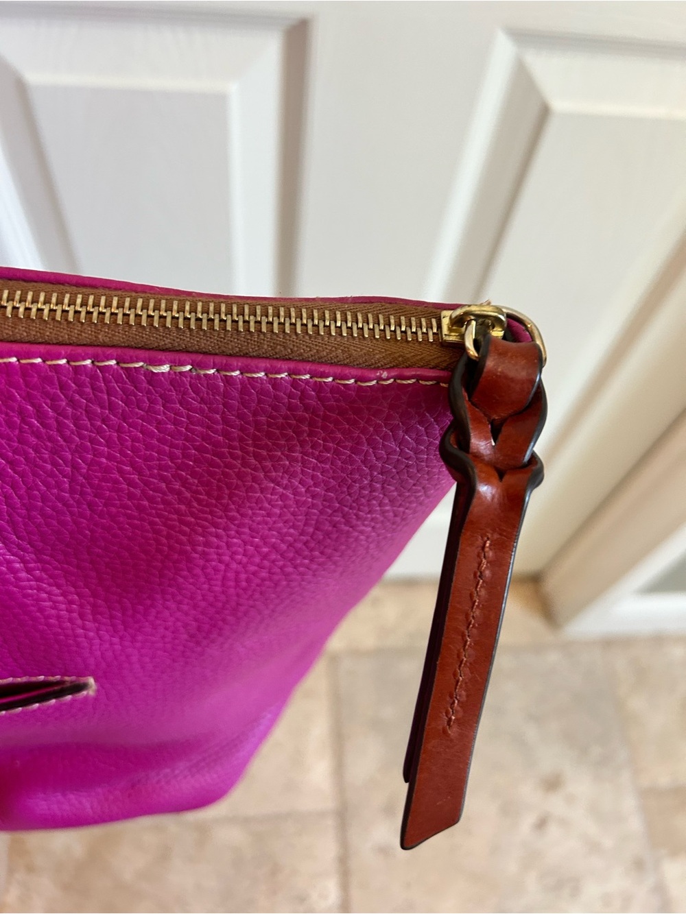 Dooney & Bourke Leather Laptop Bag / Tote in Fuchsia w/ Brown Straps 💕 - Picture 6 of 16